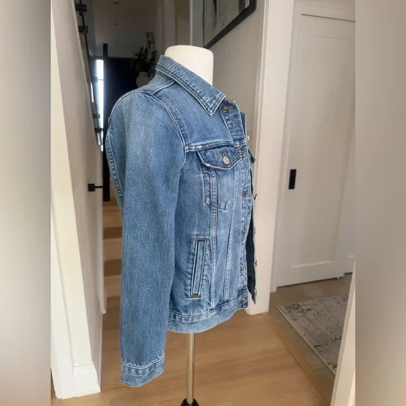 Madewell Denim Jacket Classic Wash – Size M - Picture 6 of 6